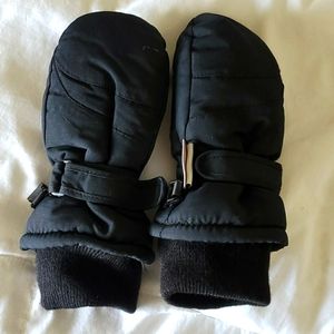 Snow mittens